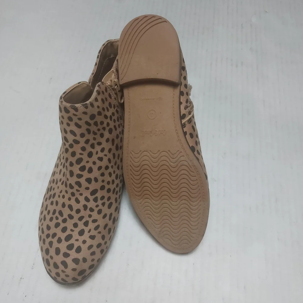 Cat & Jack Leopard Print Ankle Boots Size 4 NWNT